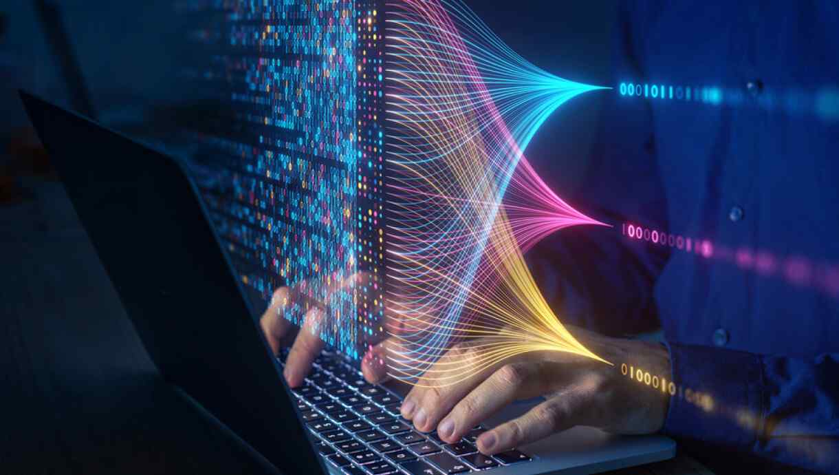 https://apollotechnology.co.uk/wp-content/uploads/2023/11/inner_service_01.jpg