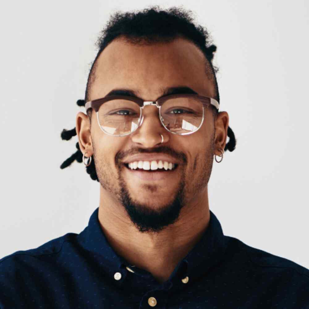 https://apollotechnology.co.uk/wp-content/uploads/2023/11/team_04.jpg